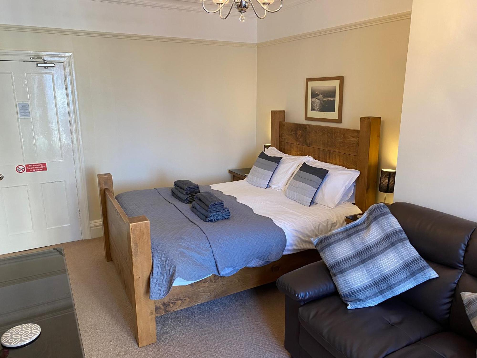 The Whalebone Arch Hotel Whitby Ngoại thất bức ảnh