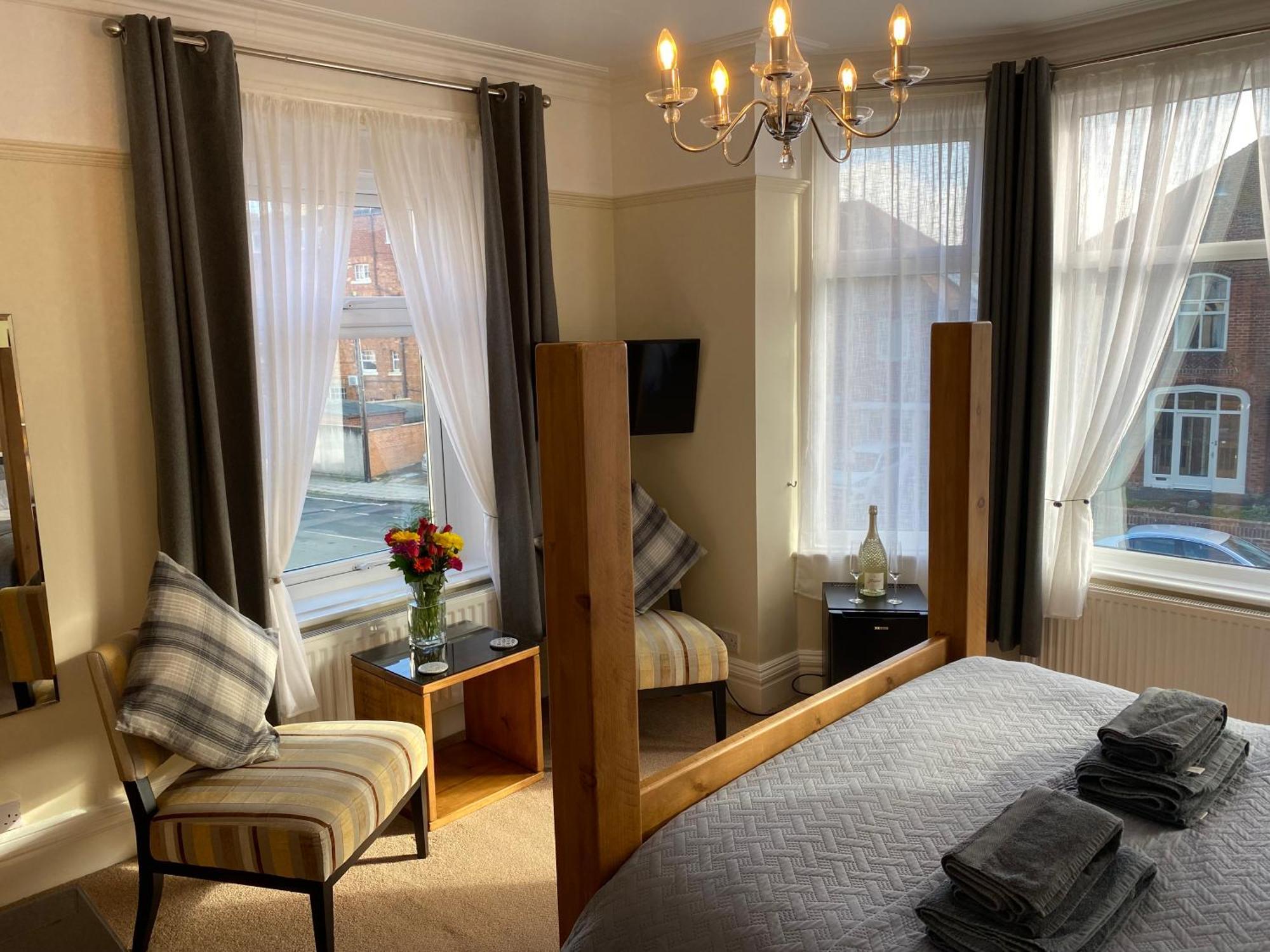The Whalebone Arch Hotel Whitby Ngoại thất bức ảnh