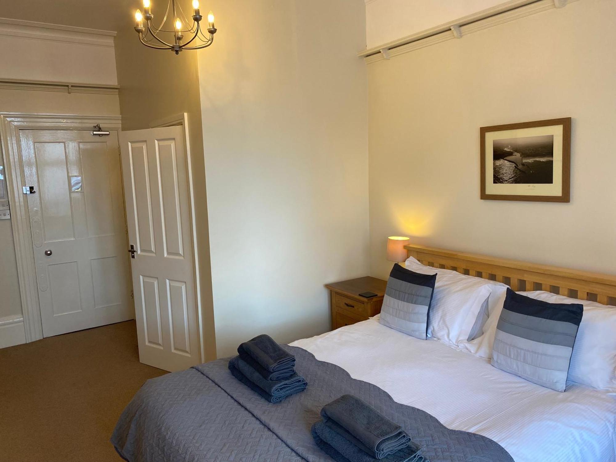 The Whalebone Arch Hotel Whitby Ngoại thất bức ảnh